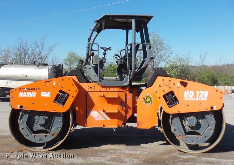 image for item L4697 Hamm HD120 double drum vibratory roller