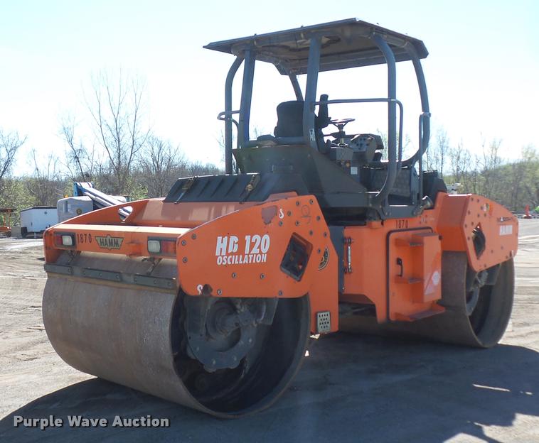 image for item L4697 Hamm HD120 double drum vibratory roller
