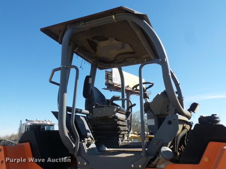 image for item L4697 Hamm HD120 double drum vibratory roller