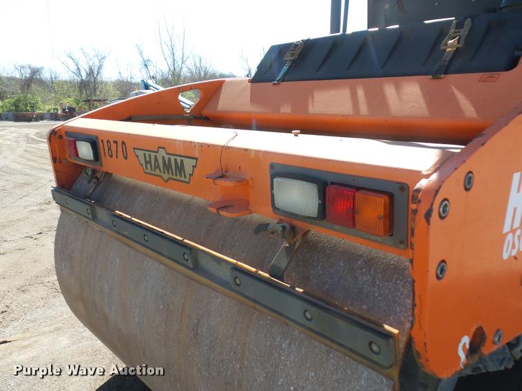 image for item L4697 Hamm HD120 double drum vibratory roller