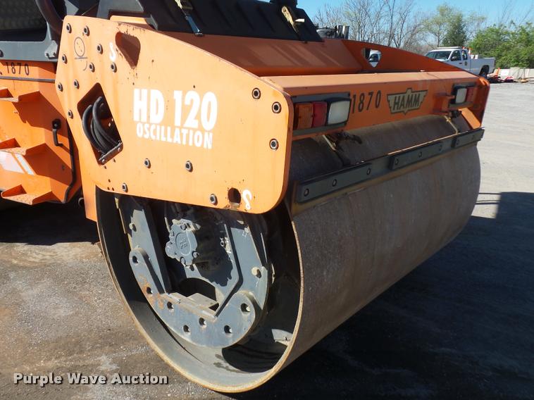 image for item L4697 Hamm HD120 double drum vibratory roller