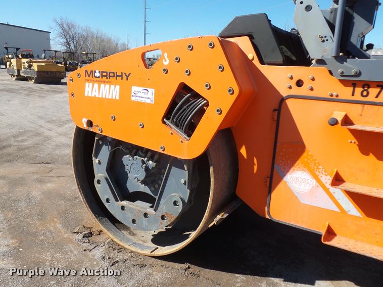 image for item L4697 Hamm HD120 double drum vibratory roller