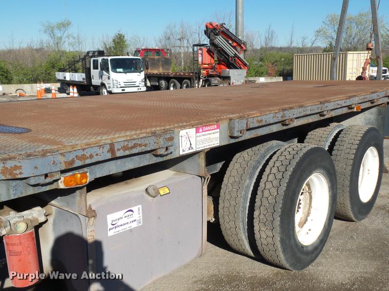 image for item L4700 1993 Ford LT8000 crane truck