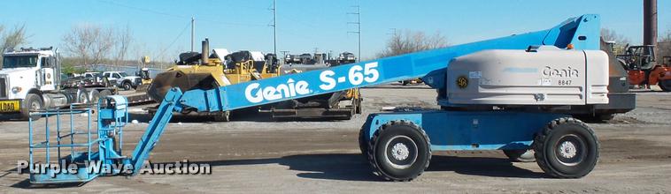 image for item L4702 2002 Genie S-65 boom lift