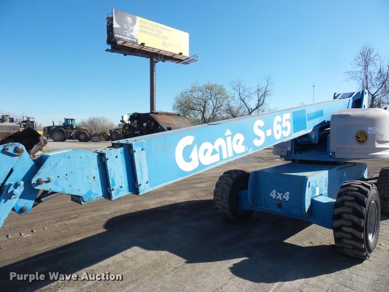 image for item L4702 2002 Genie S-65 boom lift