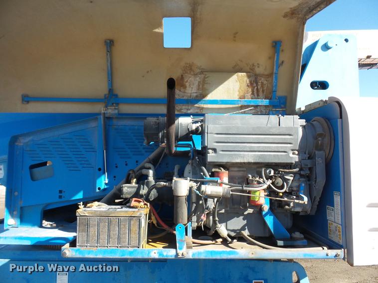 image for item L4702 2002 Genie S-65 boom lift