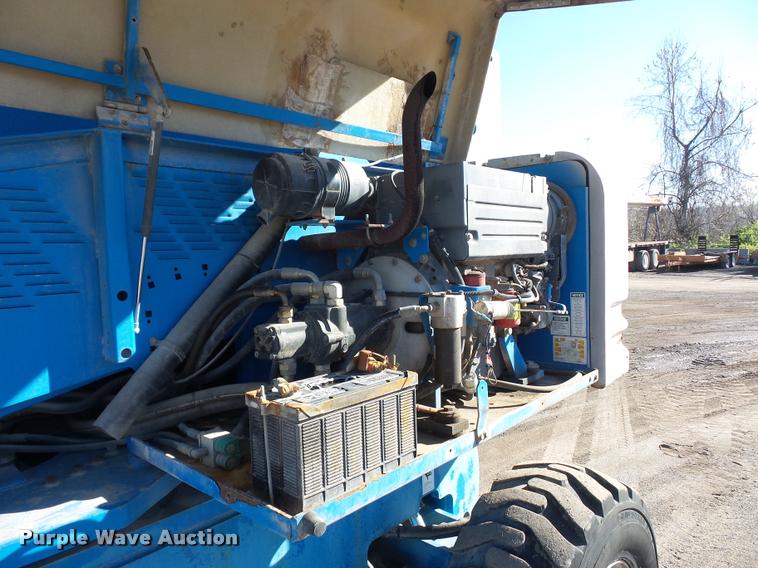 image for item L4702 2002 Genie S-65 boom lift