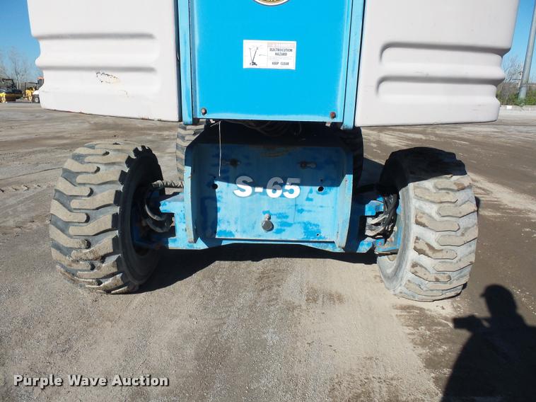 image for item L4702 2002 Genie S-65 boom lift