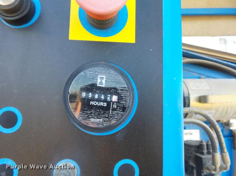 image for item L4702 2002 Genie S-65 boom lift