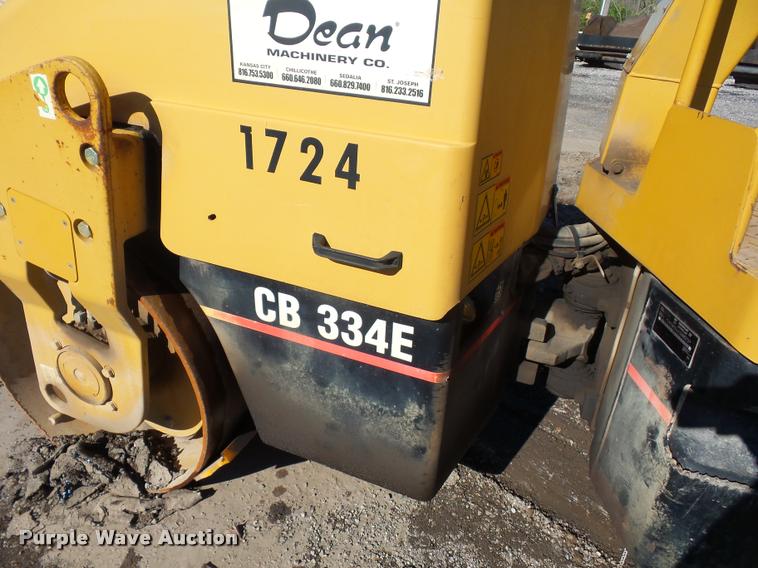 image for item L4704 Caterpillar CB334E double drum vibratory roller