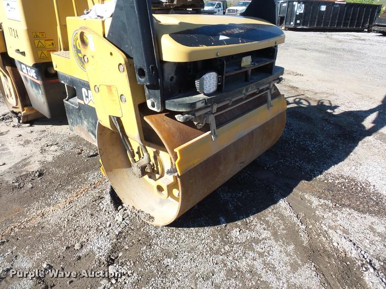 image for item L4704 Caterpillar CB334E double drum vibratory roller