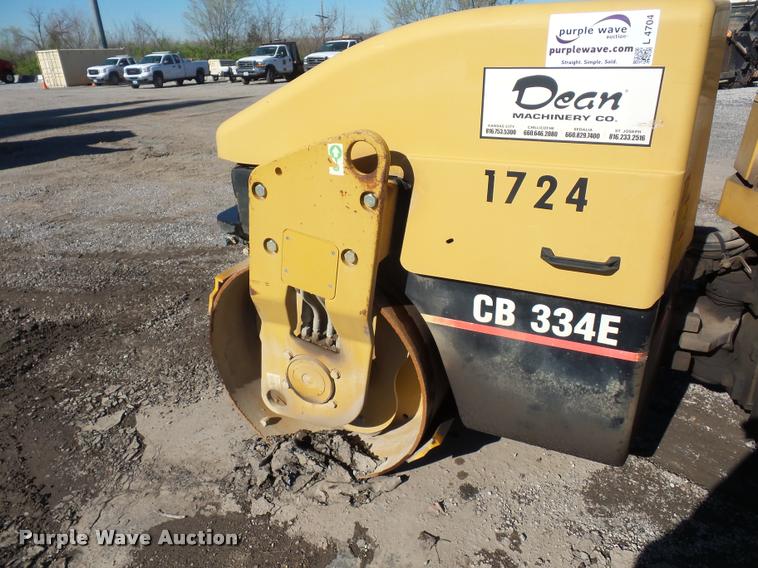 image for item L4704 Caterpillar CB334E double drum vibratory roller