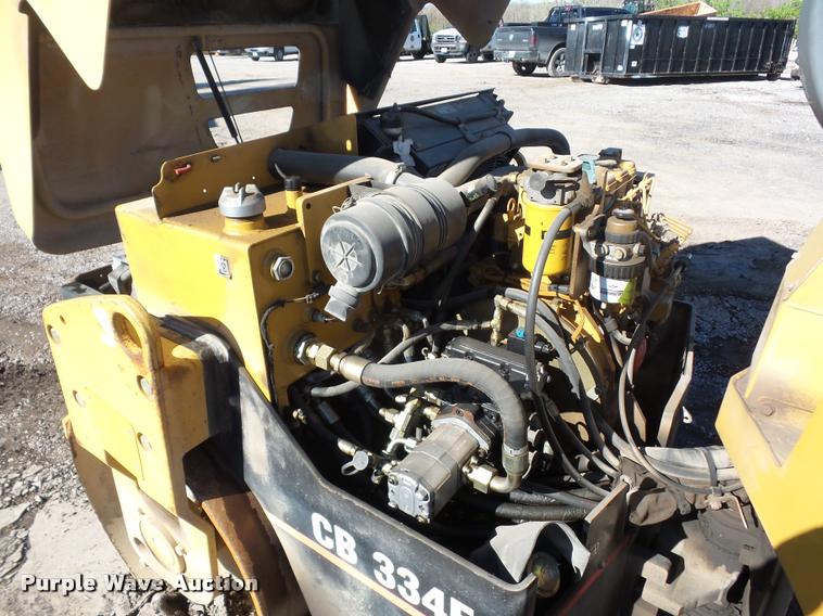 image for item L4704 Caterpillar CB334E double drum vibratory roller