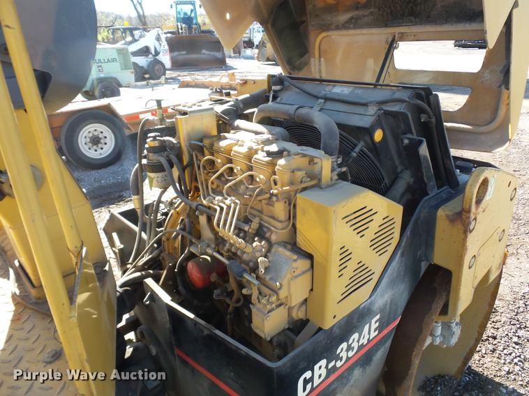 image for item L4704 Caterpillar CB334E double drum vibratory roller