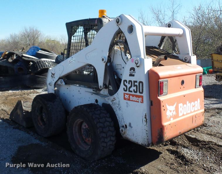 image for item L4707 2009 Bobcat S250 skid steer