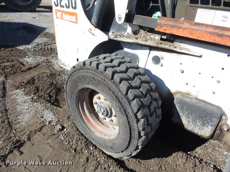 image for item L4707 2009 Bobcat S250 skid steer
