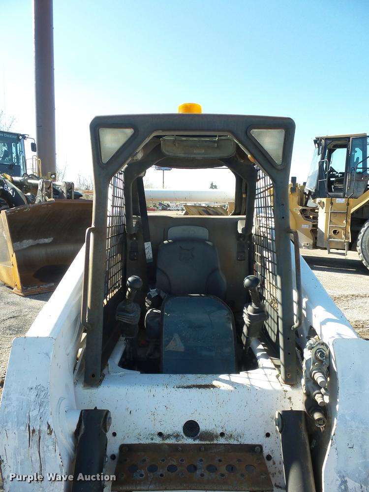 image for item L4707 2009 Bobcat S250 skid steer