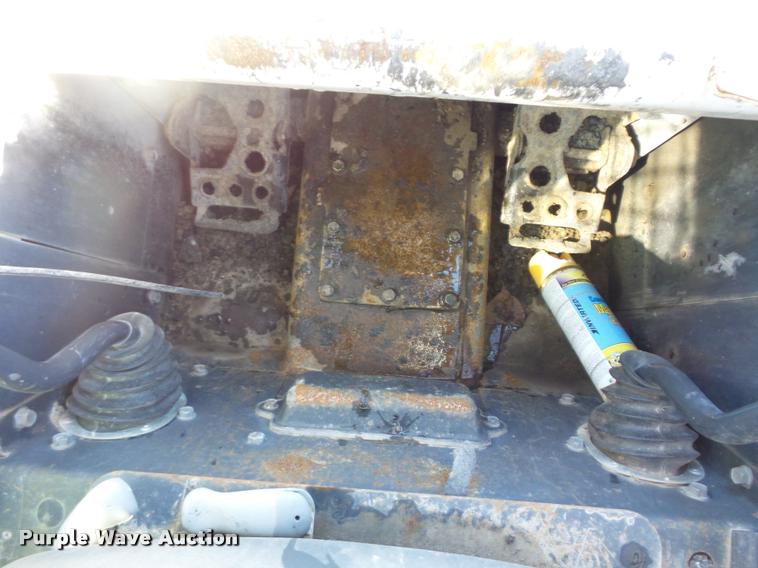 image for item L4707 2009 Bobcat S250 skid steer