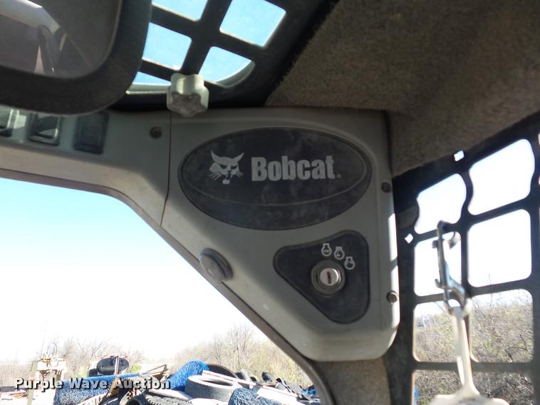 image for item L4707 2009 Bobcat S250 skid steer
