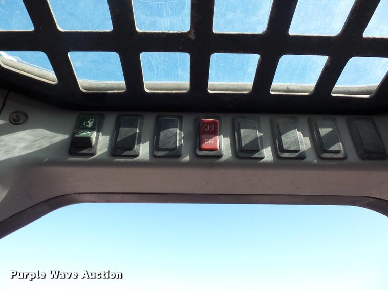 image for item L4707 2009 Bobcat S250 skid steer