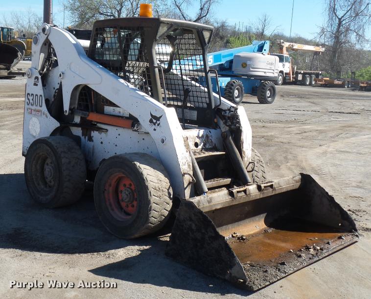 image for item L4709 2008 Bobcat S300 skid steer