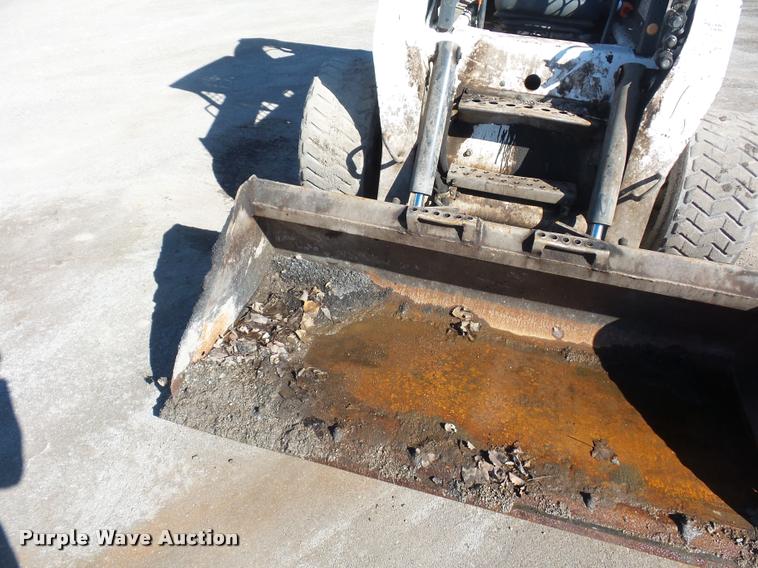 image for item L4709 2008 Bobcat S300 skid steer
