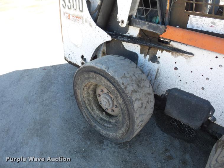 image for item L4709 2008 Bobcat S300 skid steer