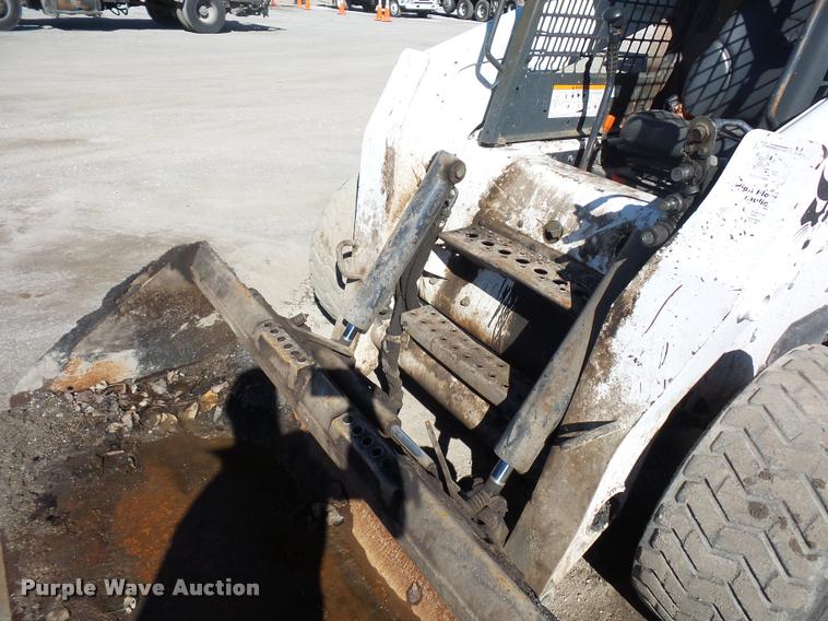 image for item L4709 2008 Bobcat S300 skid steer