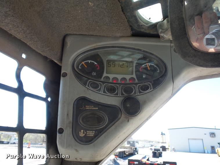 image for item L4709 2008 Bobcat S300 skid steer