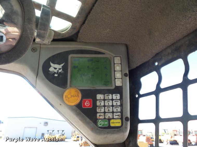 image for item L4709 2008 Bobcat S300 skid steer