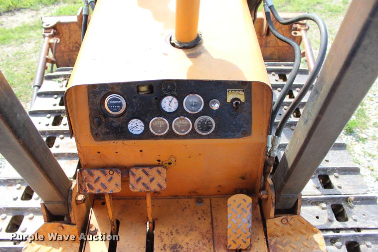 image for item L4987 1974 Case 450 dozer