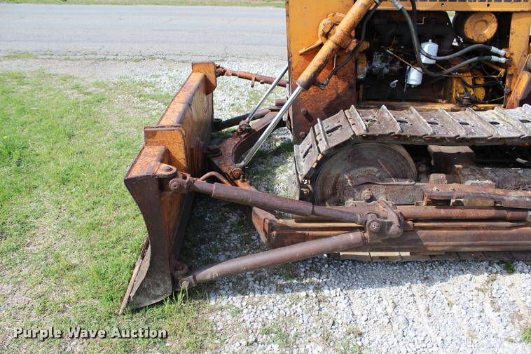 image for item L4987 1974 Case 450 dozer