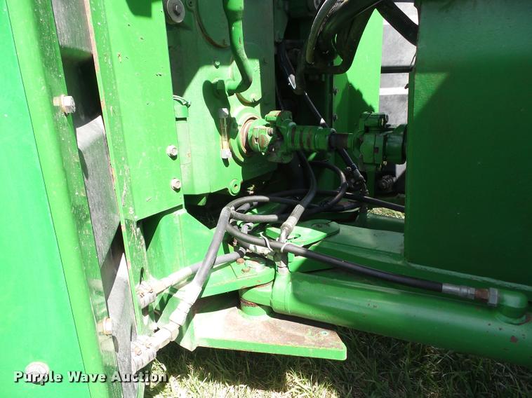 image for item CB9966 1992 John Deere 8560 4WD tractor