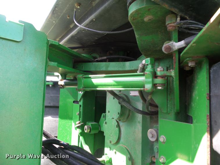 image for item CB9966 1992 John Deere 8560 4WD tractor