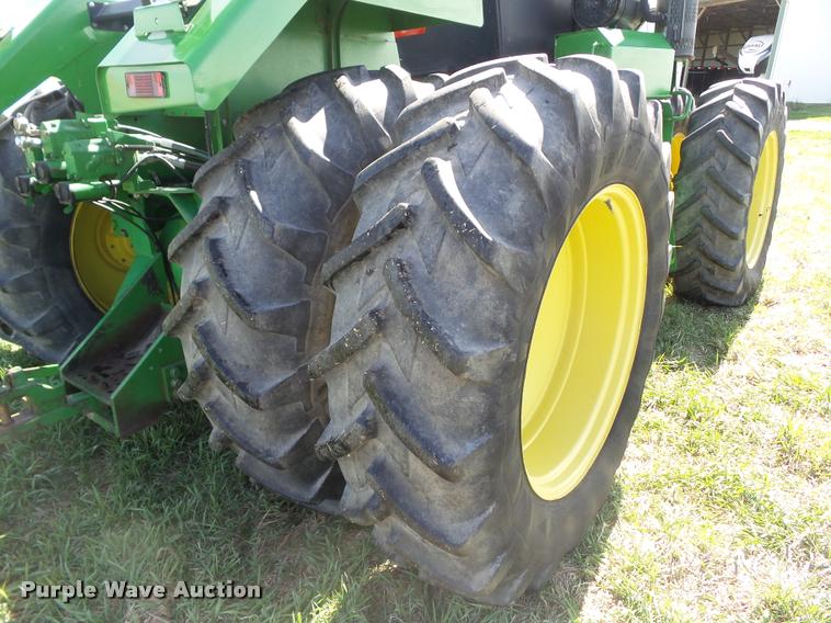 image for item CB9966 1992 John Deere 8560 4WD tractor