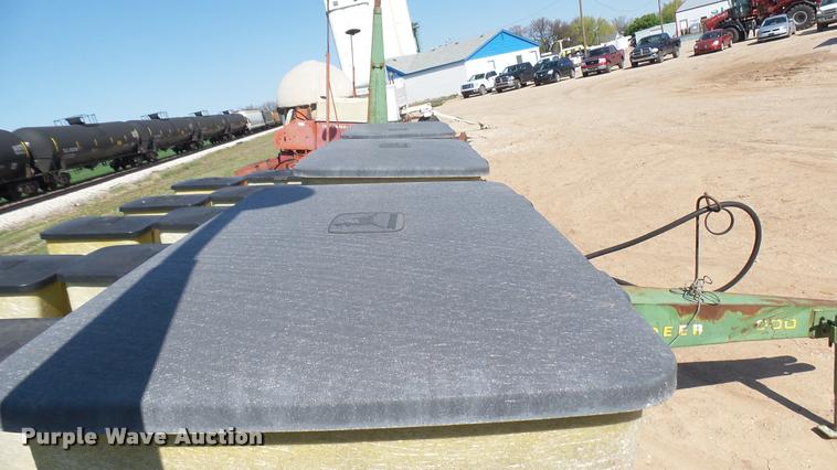 image for item DA0472 John Deere 7000 planter