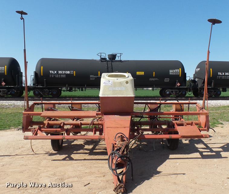 image for item DA0473 International 400 planter
