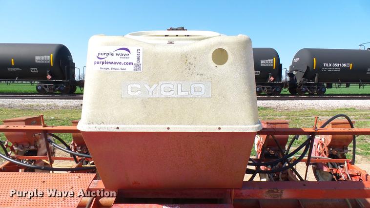 image for item DA0473 International 400 planter
