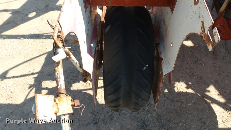 image for item DA0473 International 400 planter