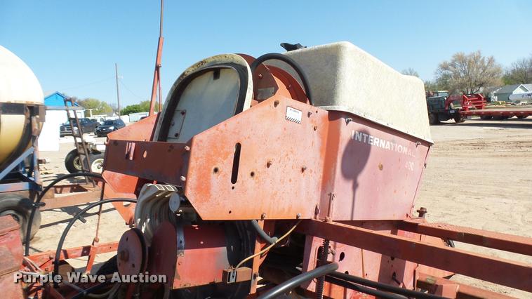 image for item DA0473 International 400 planter