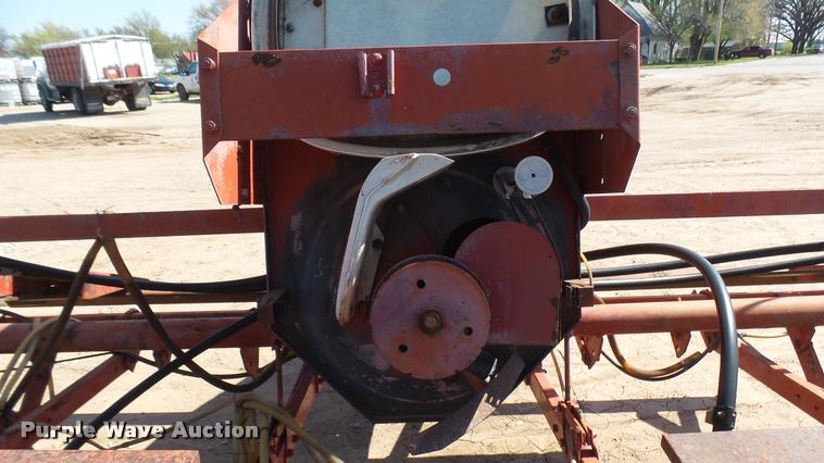 image for item DA0473 International 400 planter