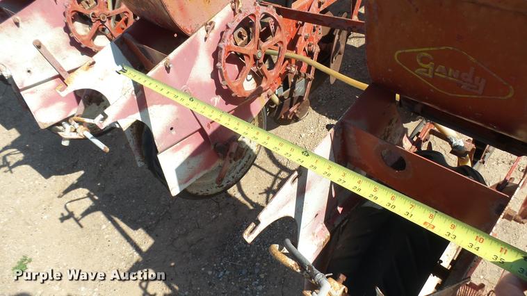 image for item DA0473 International 400 planter