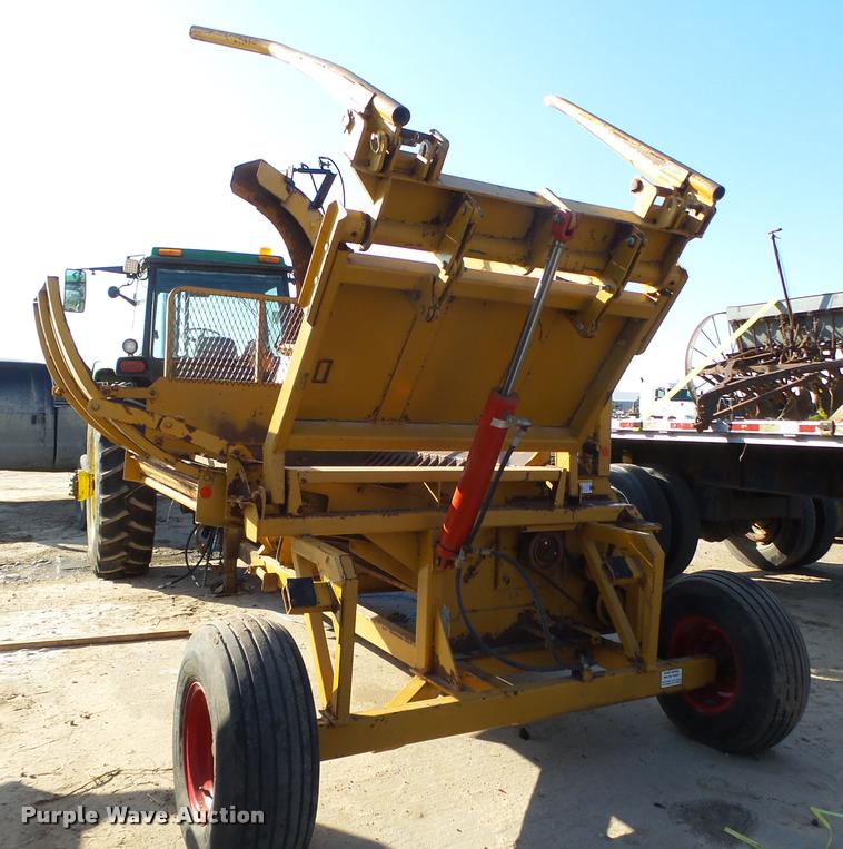 image for item DA0644 HayBuster 2544 bale grinder