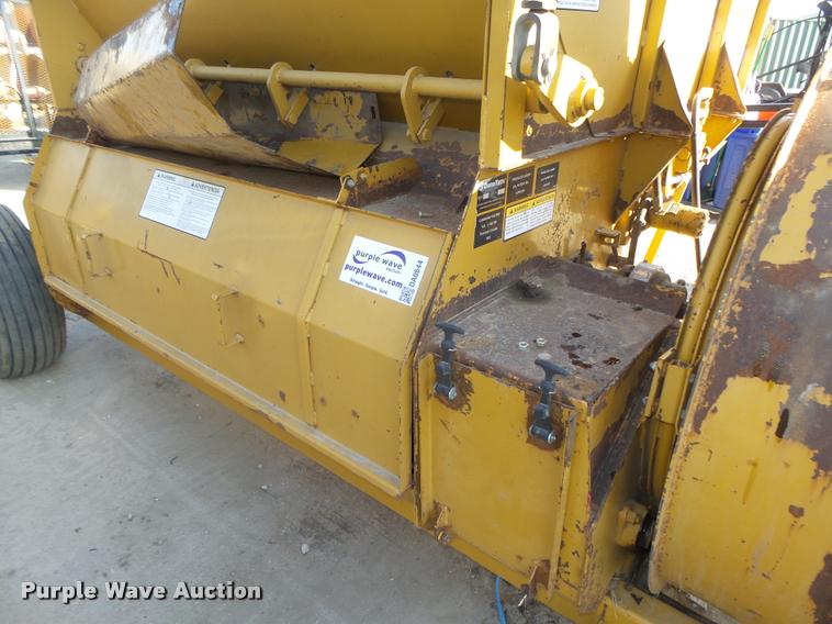 image for item DA0644 HayBuster 2544 bale grinder