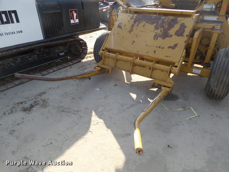 image for item DA0644 HayBuster 2544 bale grinder