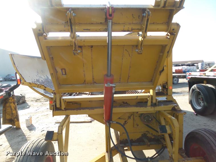 image for item DA0644 HayBuster 2544 bale grinder