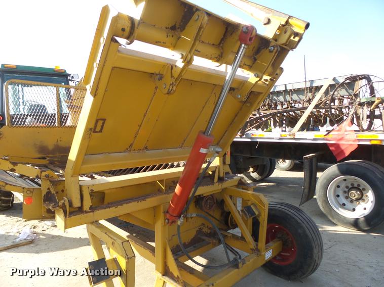 image for item DA0644 HayBuster 2544 bale grinder