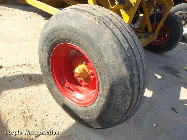 image for item DA0644 HayBuster 2544 bale grinder