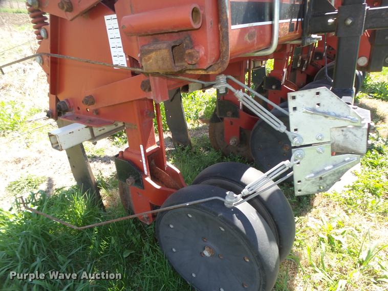 image for item DA0658 Wetherell 2700 row crop cultivator