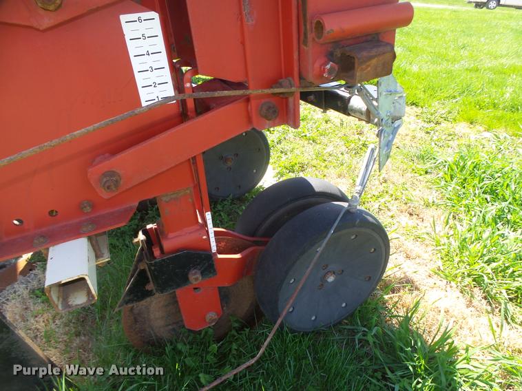 image for item DA0658 Wetherell 2700 row crop cultivator